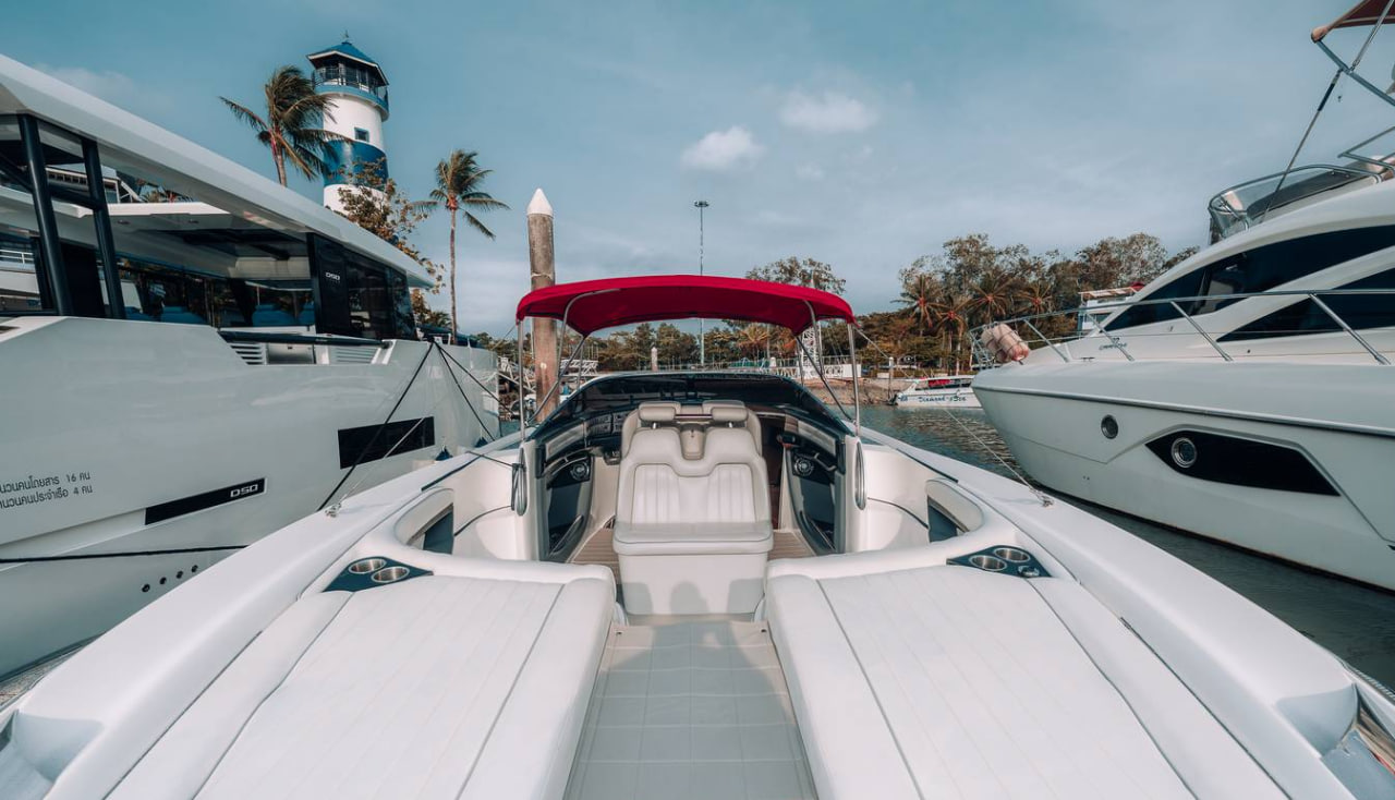 Cobalt Zoom 37ft cruising Phuket waters